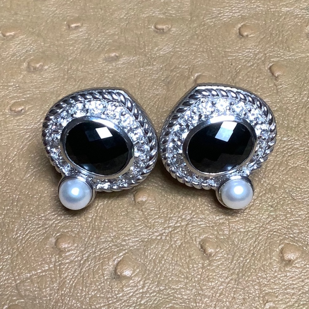 😍Judith Ripka Black Onyx & Pearl Earrings NWOT😍